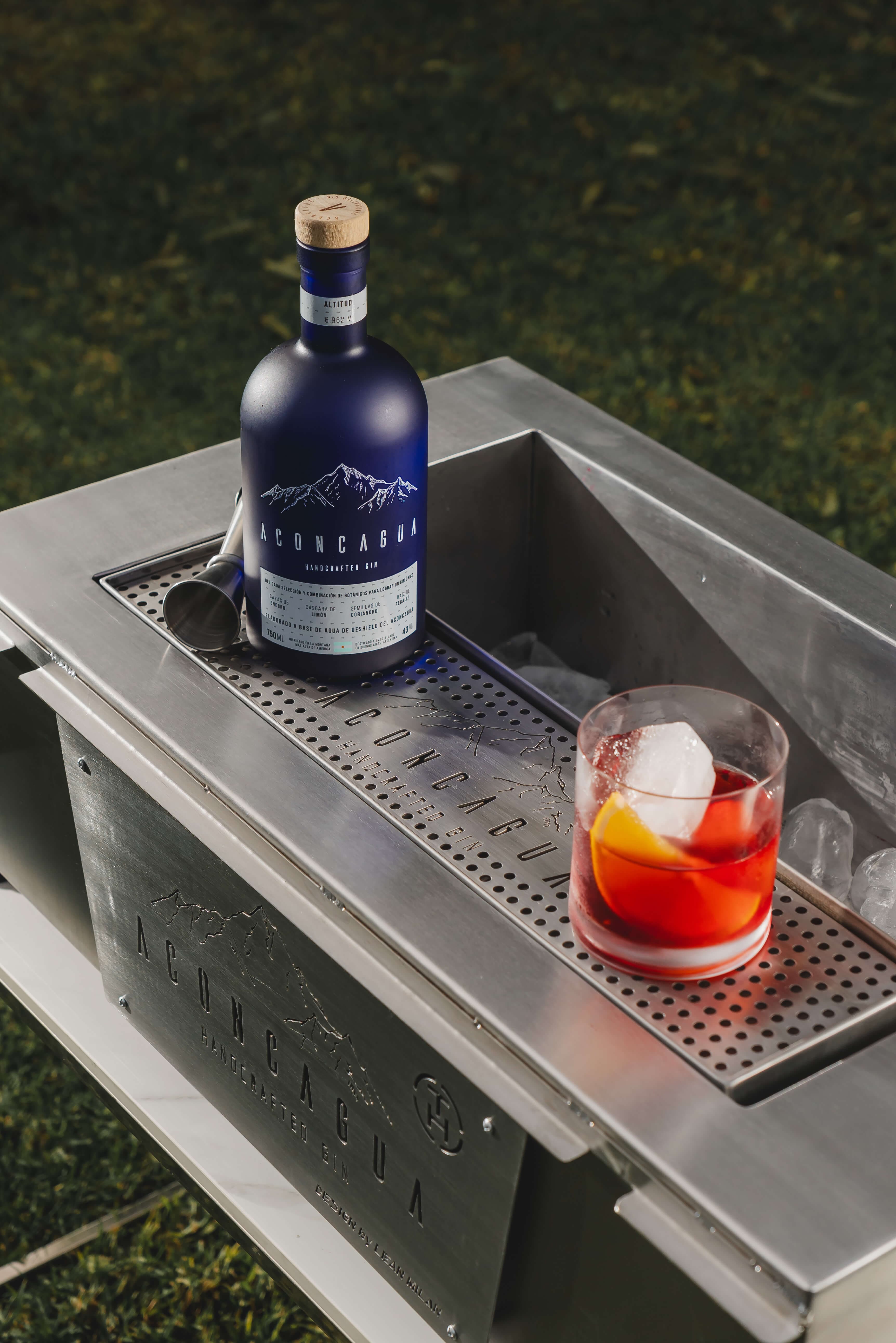 /images/cocktails/negroni.JPG